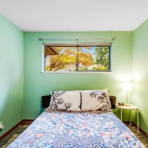 Victory Heights Retreat Holiday home